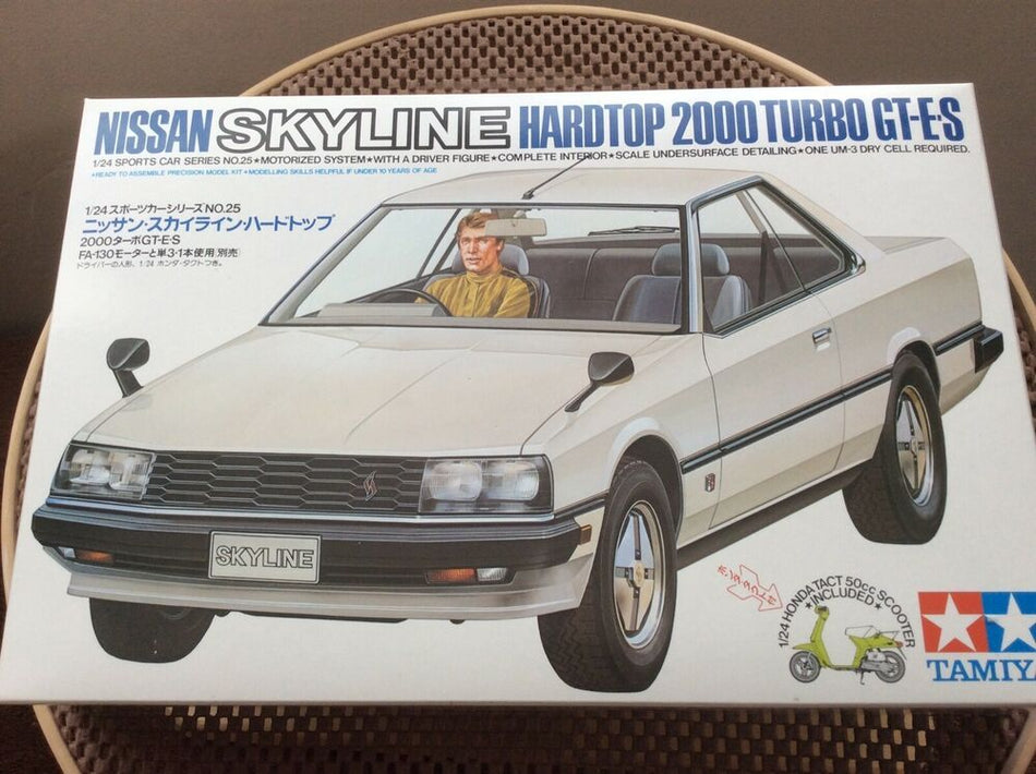 Tamiya 1/24 Nissan Skyline Hardtop 2000 Turbo GT-ES Plastic Model Kit